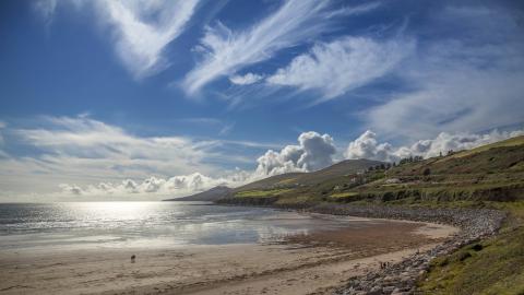 Inch beach mountain view 